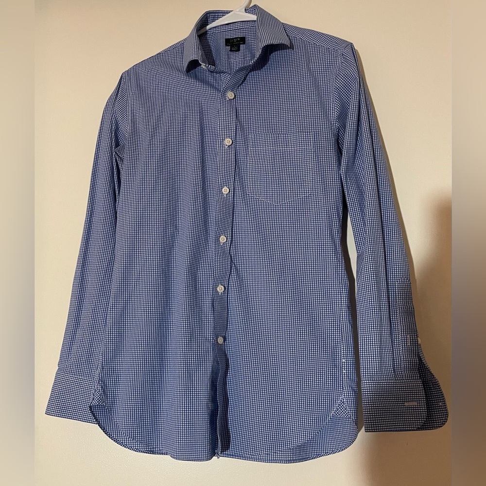 Like new men’s J Crew Thompson dress shirt in blue plaid